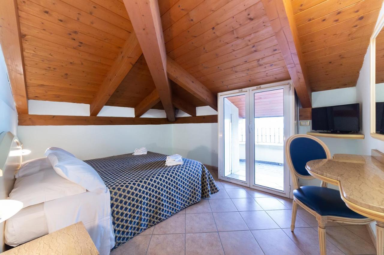 Residenza Melucci Apart otel Rimini Dış mekan fotoğraf