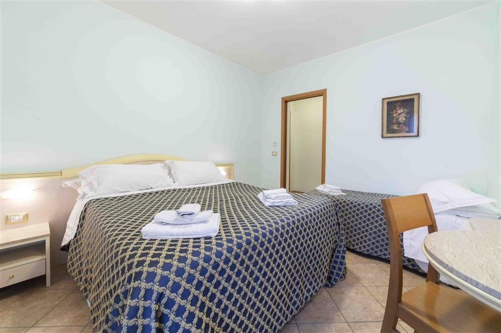 Residenza Melucci Apart otel Rimini Dış mekan fotoğraf