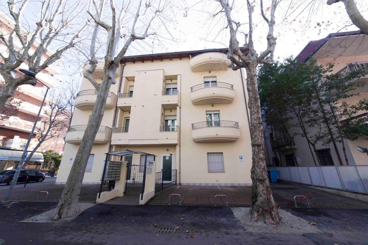 Residenza Melucci Apart otel Rimini Dış mekan fotoğraf