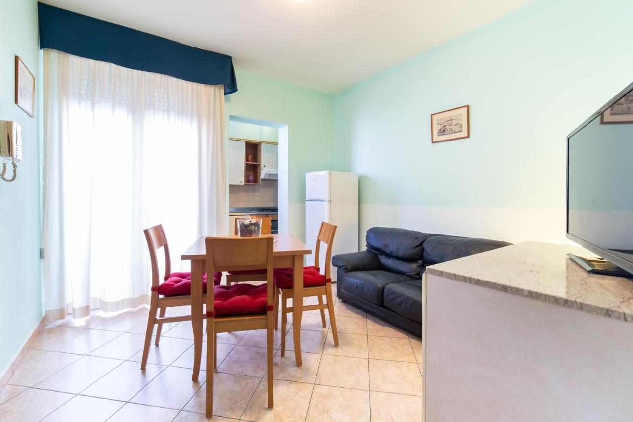 Residenza Melucci Apart otel Rimini Dış mekan fotoğraf
