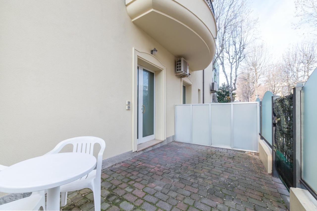 Residenza Melucci Apart otel Rimini Dış mekan fotoğraf