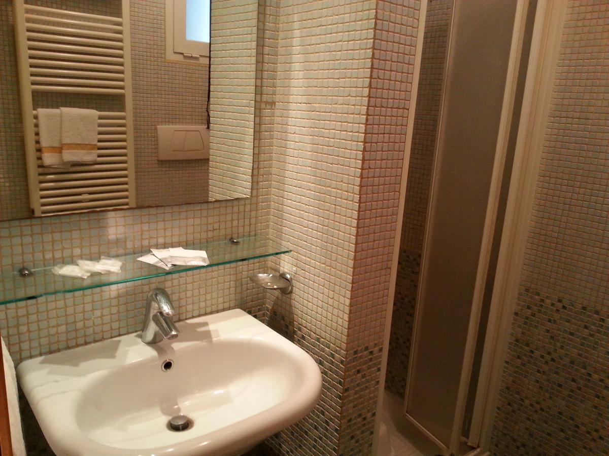 Residenza Melucci Apart otel Rimini Dış mekan fotoğraf