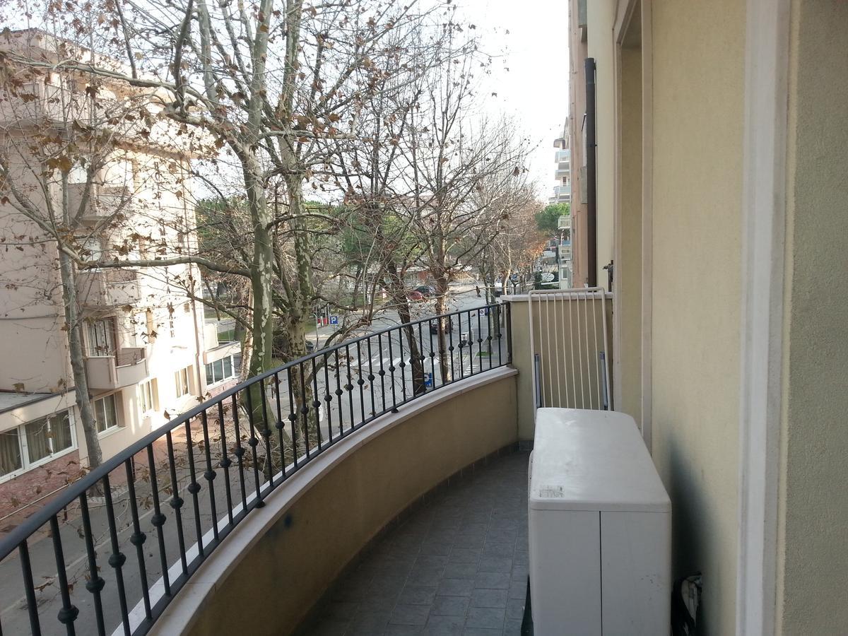 Residenza Melucci Apart otel Rimini Dış mekan fotoğraf