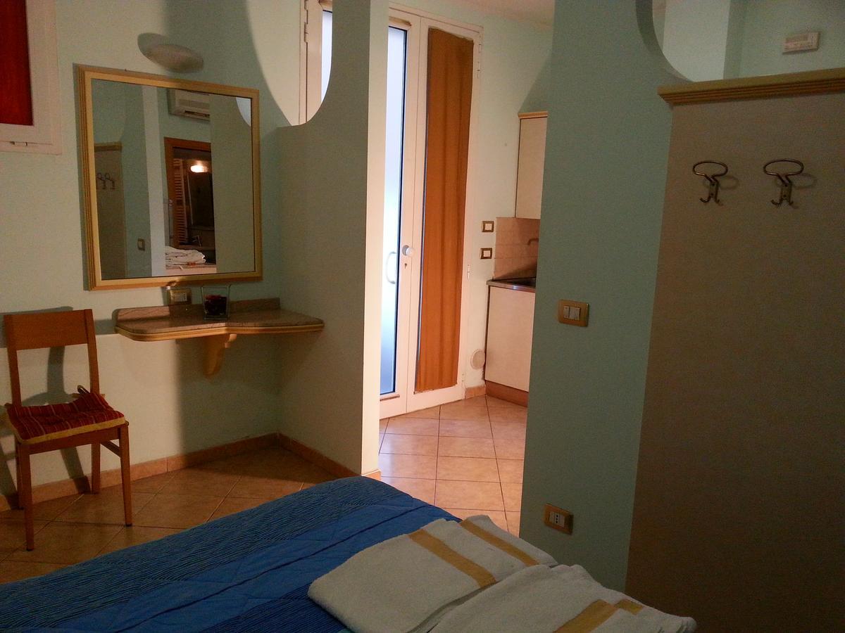 Residenza Melucci Apart otel Rimini Dış mekan fotoğraf
