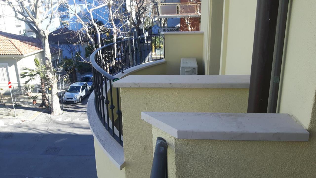 Residenza Melucci Apart otel Rimini Dış mekan fotoğraf