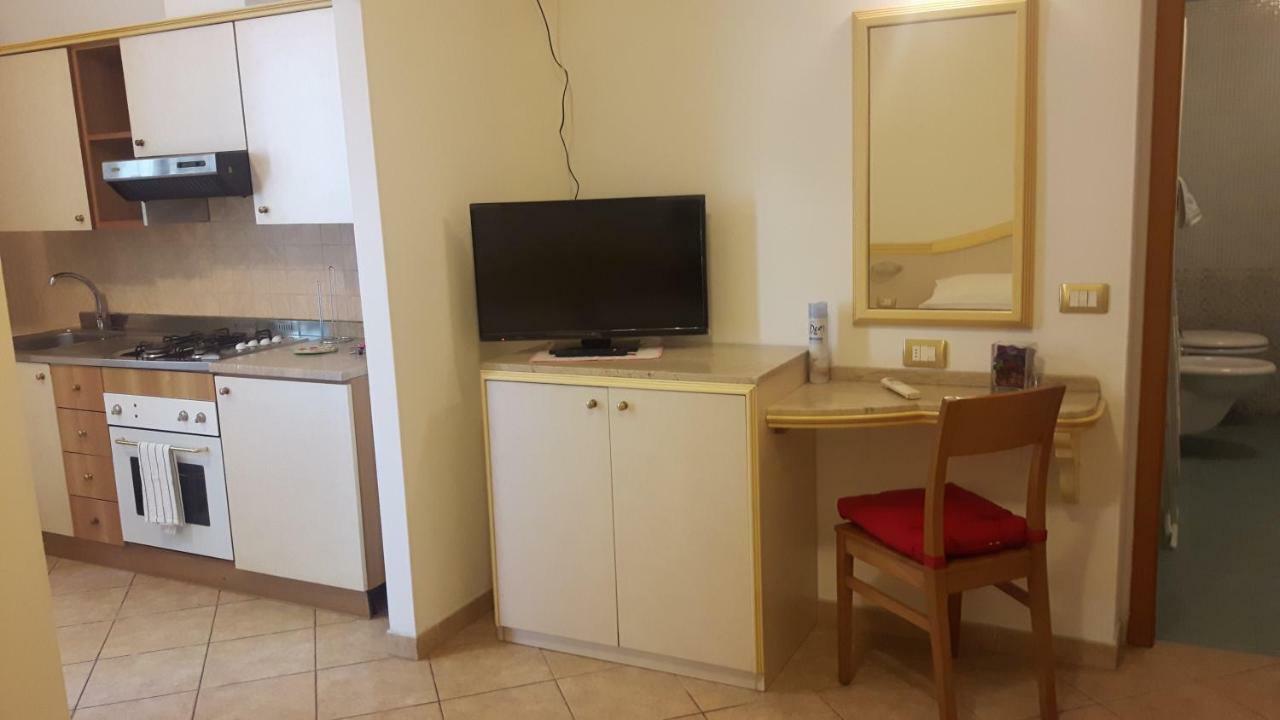 Residenza Melucci Apart otel Rimini Dış mekan fotoğraf